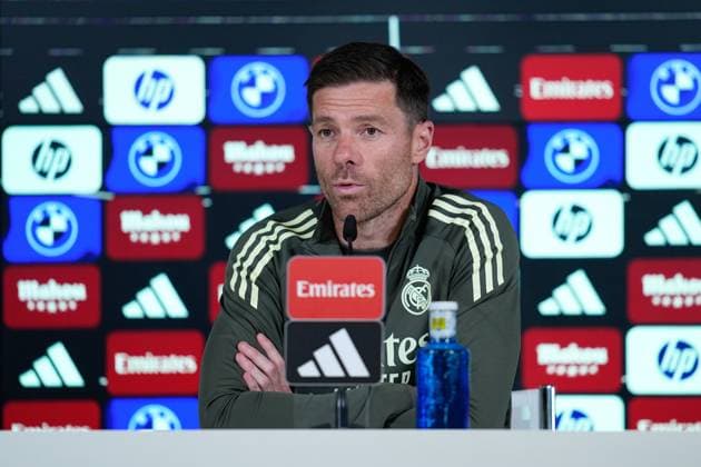 September 26, 2025, Valdebebas, Madrid, Spain: Xabi Alonso, head coach of Real Madrid, gives a press conference, PK, Pressekonferenz during the training day of Real Madrid ahead the Spanish League, LaLiga EA Sports, football match against Atletico de Madrid at Ciudad Deportiva Real Madrid on September 26, 2025, in Valdebebas, Madrid, Spain. Valdebebas Spain - ZUMAa181 20250926_zaa_a181_050 Copyright: xDennisxAgyemanx
