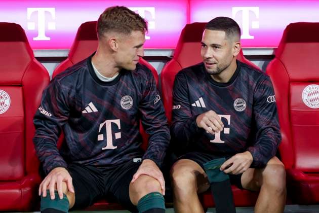 Joshua Kimmich (FC Bayern Muenchen) und Raphael Guerreiro (FC Bayern Muenchen) unterhalten sich auf der Bank, Bundesliga, FC Bayern München v SV Werder Bremen, Allianz Arena am 26. September 2025 in München, Deutschland. (Foto von Marco Steinbrenner DeFodi Images) Joshua Kimmich (FC Bayern Muenchen) und Raphael Guerreiro (FC Bayern Muenchen) talk together on the bench, Bundesliga, FC Bayern München v SV Werder Bremen, Allianz Arena, September 26, 2025 in München, Germany. (Photo by Marco Steinbrenner DeFodi Images) DFL regulations prohibit any use of photographs as image sequences and or quasi-video. Joshua Kimmich FC Bayern Muenchen and Raphael Guerreiro FC Bayern Muenchen talk together on the bench, Bundesliga, FC Bayern München v SV Werder Bremen, Allianz Arena, September 26, 2025 in Munich, Germany Photo by Marco Steinbrenner DeFodi Images Joshua Kimmich FC Bayern Muenchen and Raphael Guerreiro FC Bayern Muenchen talk together on the bench, Bundesliga, FC Bayern München v SV Werder Bremen, Allianz Arena, September 26, 2025 in München, Germany Photo by Marco Steinbrenner DeFodi Images DFL regulations prohibit any use of photographs as image sequences and or quasi video