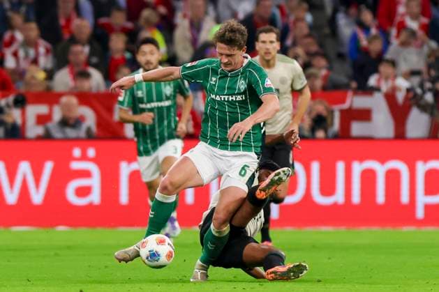 Jens Stage (Werder Bremen) und Serge Gnabry (FC Bayern Muenchen) kaempfen um den Ball, Bundesliga, FC Bayern München v SV Werder Bremen, Allianz Arena am 26. September 2025 in München, Deutschland. (Foto von Marco Steinbrenner DeFodi Images) Jens Stage (Werder Bremen) und Serge Gnabry (FC Bayern Muenchen) battle for the ball, Bundesliga, FC Bayern München v SV Werder Bremen, Allianz Arena, September 26, 2025 in München, Germany. (Photo by Marco Steinbrenner DeFodi Images) DFL regulations prohibit any use of photographs as image sequences and or quasi-video. Jens Stage Werder Bremen and Serge Gnabry FC Bayern Muenchen battle for the ball, Bundesliga, FC Bayern München v SV Werder Bremen, Allianz Arena, September 26, 2025 in Munich, Germany Photo by Marco Steinbrenner DeFodi Images Jens Stage Werder Bremen and Serge Gnabry FC Bayern Muenchen battle for the ball, Bundesliga, FC Bayern München v SV Werder Bremen, Allianz Arena, September 26, 2025 in München, Germany Photo by Marco Steinbrenner DeFodi Images DFL regulations prohibit any use of photographs as image sequences and or quasi video