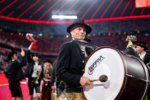 Musikkapelle Grabenstaett performs on the occasion of the Oktoberfest in the stadium, GER, FC Bayern Muenchen FCB vs SV Werder Bremen, Fussball Bundesliga, 5 Spieltag, Saison 2025 2026, 26 09 2025 DFB DFL regulations prohibit any use of photographs as image sequences and or quasi video GER, FC Bayern Muenchen FCB vs SV Werder Bremen, Fussball Bundesliga, 5 Spieltag, Saison 2025 2026, 26 09 2025 Muenchen Copyright: xEibner-Pressefoto Memmlerx EP_MMR