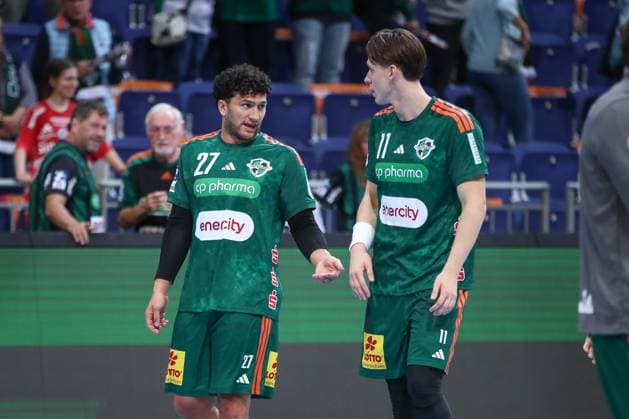 26 09 2025, xgox, Handball Daikin HBL, TSV Hannover Burgdorf HC Erlangen emspor, v l Sindre Aho Hannover, 27 , Maxim Orlov Hannover, 11 enttaeuscht, schaut enttaeuscht, niedergeschlagen, disappointed Hannover
