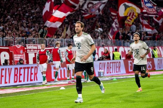 Harry Kane FC Bayern Muenchen, 09 , Luis Diaz FC Bayern Muenchen, 14 celebrating the goal for 3 0, GER, FC Bayern Muenchen FCB vs SV Werder Bremen, Football Bundesliga, Matchday 5, Season 2025 2026, 26 09 2025 DFB DFL regulations prohibit any use of photographs as image sequences and or quasi video GER, FC Bayern Muenchen FCB vs SV Werder Bremen, Football Bundesliga, Matchday 5, Season 2025 2026, 26 09 2025 Muenchen Copyright: xEibner-Pressefoto Memmlerx EP_MMR