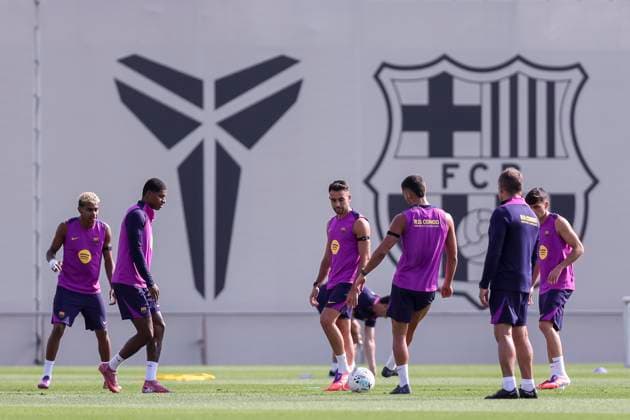 September 27, 2025, Sant Joan Despi, Barcelona, SPAIN: Eric Garcia during the training day of FC Barcelona, Barca ahead the Spanish League, La Liga EA Sports, football match against Real Sociedad at Ciudad Esportiva Joan Gamper on September 27, 2025 in Sant Joan Despi, Barcelona, Spain. Sant Joan Despi SPAIN - ZUMAa181 20250927_zaa_a181_012 Copyright: xJavierxBorregox