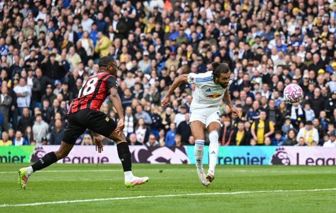 Dominic Calvert-Lewin of Leeds United sees his header saved Leeds United v AFC Bournemouth, Premier League, Football, Elland Road, Leeds, UK - 27 Sep 2025Leeds Elland Road United Kingdom EDITORIAL USE ONLY No use with unauthorised audio, video, data, fixture lists, club league logos or live services. Online in-match use limited to 120 images, no video emulation. No use in betting, games or single club league player publications. Copyright: xRichardxLee Shutterstockx 15503912ae