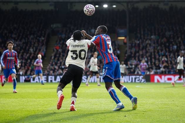 Jeremie Frimpong of Liverpool and Tyrick Mitchell of Crystal Palace Crystal Palace v Liverpool, Premier League, Football, Selhurst Park, London, UK - 27 Sep 2025London Selhurst Park United Kingdom EDITORIAL USE ONLY No use with unauthorised audio, video, data, fixture lists, club league logos or live services. Online in-match use limited to 120 images, no video emulation. No use in betting, games or single club league player publications. Copyright: xIanxTuttle Shutterstockx 15503911ch