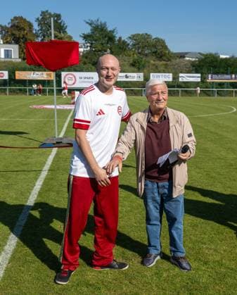 Soccer, Men, Season 2025 2026, NOFV Oberliga Nord, SV Sparta Lichtenberg, Naming ceremony, Fischerstraße sports facility becomes the Paul Kalkbrenner sports field, f l Paul Kalkbrenner namesake of the Paul Kalkbrenner sports field , President Werner Natalis SV Sparta Lichtenberg , 27 09 2025, Copyright: xMatthiasxKochx