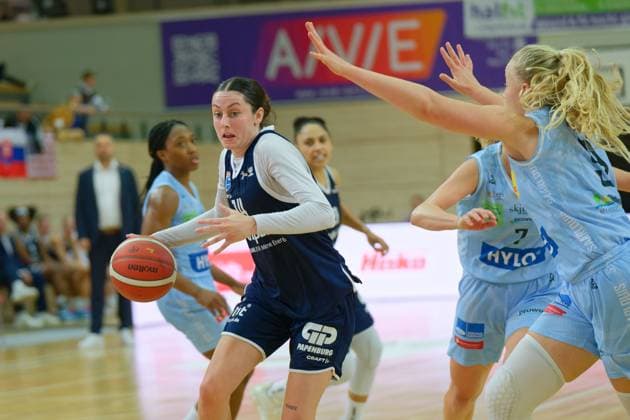 Katelyn Shumate Lions, 14 , Emma Eichmeyer Saarluis, 9 , Syntainics MBC vs Saarlouis Royals, Basketball, Women, Bundesliga, Season 2025 2026, 1 Matchday, 27 09 2025 Halle SWH Arena Sachsen Anhalt Germany
