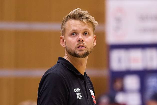 Portrait, Freisteller Jan Scheuermann TV Rottenburg, Coach GER, TuS Kriftel vs TV Rottenburg,Volleyball, 2 Bundesliga Sued, Matchday 3, Season 2025 2026, 27 09 2025 GER, TuS Kriftel vs TV Rottenburg,Volleyball, 2 Bundesliga Sued, Matchday 3, Season 2025 2026, 27 09 2025 Kriftel Copyright: xEibner-Pressefoto GeraldxOelze-dexStoppanyx EP_ODS