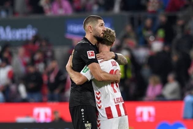 Jeff Chabot (VfB Stuttgart) und Florian Kainz (1. FC Koeln) gestikuliert, gestik waehrend des Spiels der Bundesliga zwischen dem 1. FC Köln und VfB Stuttgart, RheinEnergieSTADION am 28. September 2025 in Köln, Deutschland. (Foto von Ralf Treese DeFodi Images) +++ Jeff Chabot (VfB Stuttgart) und Florian Kainz (1. FC Koeln) gestures during the Bundesliga match between 1. FC Köln and VfB Stuttgart at RheinEnergieSTADION on September 28, 2025 in Köln, Germany. (Photo by Ralf Treese DeFodi Images) DFL regulations prohibit any use of photographs as image sequences and or quasi-video. (Photo by Ralf Treese DeFodi Images) Jeff Chabot VfB Stuttgart and Florian Kainz 1 FC Koeln gestures, gestures during the Bundesliga match between 1 FC Köln and VfB Stuttgart, RheinEnergieSTADION on September 28, 2025 in Cologne, Germany Photo by Ralf Treese DeFodi Images Jeff Chabot VfB Stuttgart and Florian Kainz 1 FC Koeln gestures during the Bundesliga match between 1 FC Köln and VfB Stuttgart at RheinEnergieSTADION on September 28, 2025 in Köln, Germany Photo by Ralf Treese DeFodi Images DFL regulations prohibit any use of photographs as image sequences and or quasi video Photo by Ralf Treese DeFodi Images