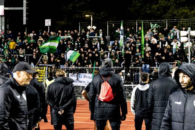 Football, Season 2025 2026, 3 Liga, Donaustadion Ulm, Matchday 9, SSV Ulm 1846 Football 1 FC Schweinfurt 05, 01 10 2025 01 10 2025, Football, Season 2025 2026, 3 Liga, Donaustadion Ulm, Matchday 9, SSV Ulm 1846 Football 1 FC Schweinfurt 05, Disappointment among the fans and team of 1 FC Schweinfurt 05 Photo Lucca Fundel Ulm Donaustadion Baden Württemberg Germany