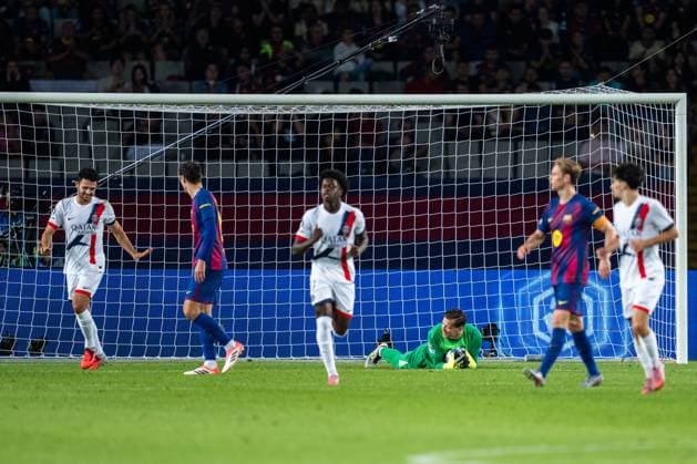 Spain-Football-Champions League-Group Stage FC Barcelona, Barca v PSG in Barcelona, Spain. Barcelona, Spain, 1, October, 2025. FC Barcelona player (25) Wojciech Szczesny during Champions League match between FC Barcelona and PSG in Olympic Stadium Lluis Companys, Barcelona, Spain, on October 1, 2025. Barcelona Olympic Stadium Lluis Companys Barcelona Spain