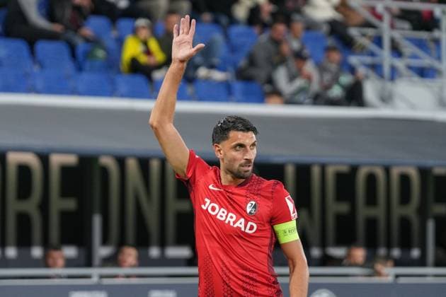 Vincenzo Grifo SC Freiburg, 32 , Italy, Football, UEFA Europa League, Matchday 2, League phase, 2025 2026, Bologna FC vs SC Freiburg, 02 10 2025, Stadio Renato Dall™Ara, Bologna, Italy Bologna Stadio Renato Dall™Ara Emilia Romagna Italy Copyright: xArnexAmbergx
