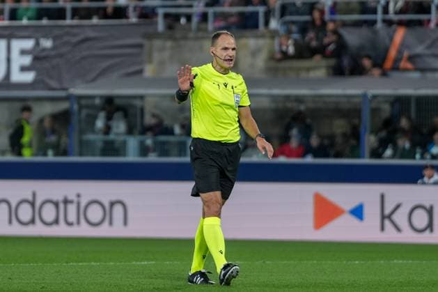 Nenad Minakovic Referee , Italy, Football, UEFA Europa League, Matchday 2, League Phase, 2025 2026, Bologna FC vs SC Freiburg, 02 10 2025, Stadio Renato Dall™Ara, Bologna, Italy Bologna Stadio Renato Dall™Ara Emilia Romagna Italy Copyright: xArnexAmbergx