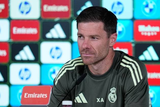 October 3, 2025, Valdebebas, Madrid, Spain: Xabi Alonso, head coach of Real Madrid, gives a press conference, PK, Pressekonferenz during the training day of Real Madrid ahead the Spanish League, LaLiga EA Sports, football match against Villarreal CF at Ciudad Deportiva Real Madrid on October 03, 2025, in Valdebebas, Madrid, Spain. Valdebebas Spain - ZUMAa181 20251003_zaa_a181_039 Copyright: xDennisxAgyemanx