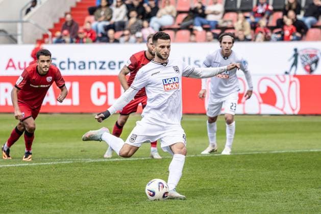 Football, Season 2025 2026, 3 Liga, Audi Sportpark Ingolstadt, Matchday 10, FC Ingolstadt SSV Ulm 1846 Soccer, 04 10 2025 04 10 2025, Football, Season 2025 2026, 3 Liga, Audi Sportpark Ingolstadt, Matchday 10, FC Ingolstadt SSV Ulm 1846 Soccer, Goal celebration joy after scoring Goal shot to 1 1 from the penalty spot by 43 Leon Dajaku SSV Ulm 1846 Soccer Photo Lucca Fundel Ingolstadt Audi Sportpark Bayern Germany