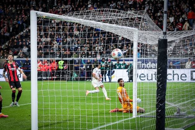 The 0 3 by Luis Diaz 14 FC Bayern Muenchen , Kaua Santos 40 Eintracht Frankfurt without a chance, with Arthur Theate 3 Eintracht Frankfurt , Eintracht Frankfurt vs FC Bayern Muenchen, DFL, Bundesliga, Season 2025 2026, Deutsche Bank Park, Hinrunde, 6 Spieltag, 04 10 2025 DFB regulations prohibit any use of photographs as image sequences and or quasi video Frankfurt Hessen Germany Copyright: xkolbert-press MartinxAgüerax