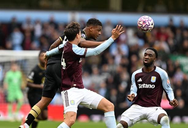 Lyle Foster of Burnley and Pau Torres of Aston Villa Aston Villa v Burnley, Premier League, Football, Villa Park, Birmingham, UK - 05 Oct 2025Birmingham Villa Park United Kingdom EDITORIAL USE ONLY No use with unauthorised audio, video, data, fixture lists, club league logos or live services. Online in-match use limited to 120 images, no video emulation. No use in betting, games or single club league player publications. Copyright: xAnnaxGowthorpe Shutterstockx 15515860x