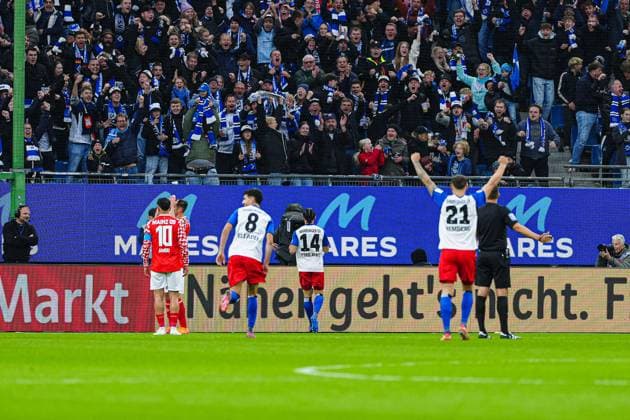 Goal celebration Hamburger SV after scoring 2 0 Rayan Philippe Hamburger SV, 14 GER, Hamburger SV vs FSV Mainz 05, Football, 1 Bundesliga, Matchday 6, Season 2025 2026, 05 10 2025 GER, Hamburger SV vs FSV Mainz 05, Football, 1 Bundesliga, Matchday 6, Season 2025 2026, 05 10 2025 Hamburg Copyright: xEibner-Pressefoto MarcelxvonxFehrnx EP_MFN