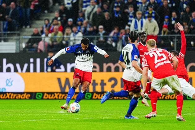 Goal shot Goal chance Robert Glatzel Hamburger SV, 09 GER, Hamburger SV vs FSV Mainz 05, Football, 1 Bundesliga, Matchday 6, Season 2025 2026, 05 10 2025 GER, Hamburger SV vs FSV Mainz 05, Football, 1 Bundesliga, Matchday 6, Season 2025 2026, 05 10 2025 Hamburg Copyright: xEibner-Pressefoto MarcelxvonxFehrnx EP_MFN