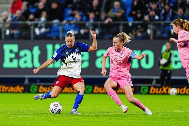 Sophie Hildebrand Hamburger SV, 22 , Vanessa Diehm TSG 1899 Hoffenheim, 06 GER, Hamburger SV vs TSG 1899 Hoffenheim, Women, Football, 1 Bundesliga, Matchday 5, Season 2025 2026, 06 10 2025 GER, Hamburger SV vs TSG 1899 Hoffenheim, Women, Football, 1 Bundesliga, Matchday 5, Season 2025 2026, 06 10 2025 Hamburg Copyright: xEibner-Pressefoto MarcelxvonxFehrnx EP_MFN