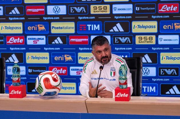 Gennaro Gattuso, Italy s coach, in press conference, PK, Pressekonferenz during the national team, Nationalteam gathering in Coverciano during Press conference of Italy s coach Gennaro Gattuso, FIFA World Cup, WM, Weltmeisterschaft, Fussball match in Florence, Italy, October 07 2025 Copyright: xSaraxEsposito IPAxSportx xipa-agency.netx xx IPA_66272608 IPA_Agency_IPA66272608