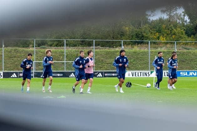 08 10 2025, Soccer, Season 2025 2026, Training FC Schalke 04, Training with f l Ayman Gulasi FC Schalke 04 , Mika Khadr FC Schalke 04 , Felipe Sanchez FC Schalke 04 , Max Grüger FC Schalke 04 , Mertcan Ayhan FC Schalke 04 , Kenan Karaman FC Schalke 04 , Mauro Zalazar FC Schalke 04 , Gelsenkirchen Training ground FC Schalke 04 NRW Germany xRHR PHOTO YYx Copyright: RHR-FOTOx RHR-FOTO YY