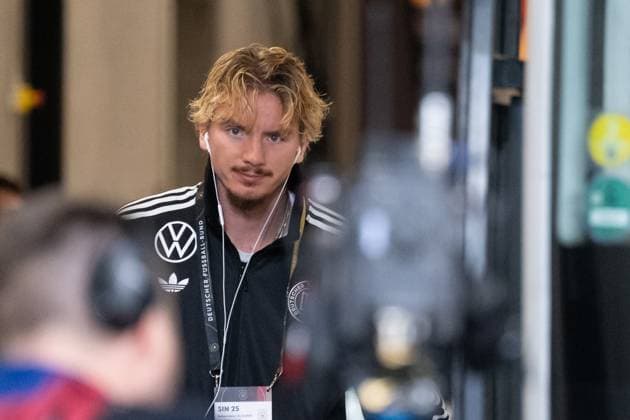 Arrival of the national team, Nick Woltemade Germany, 11 GER, Germany vs Luxembourg, Football, Men, World Cup Qualification Europe, Matchday 7, Season 2025 2026, 10 10 2025, GER, Germany vs Luxembourg, Football, Men, World Cup Qualification Europe, Matchday 7, Season 2025 2026, 10 10 2025 Sinsheim Copyright: xEibner-Pressefoto WolfgangxFrankx EP_WFK