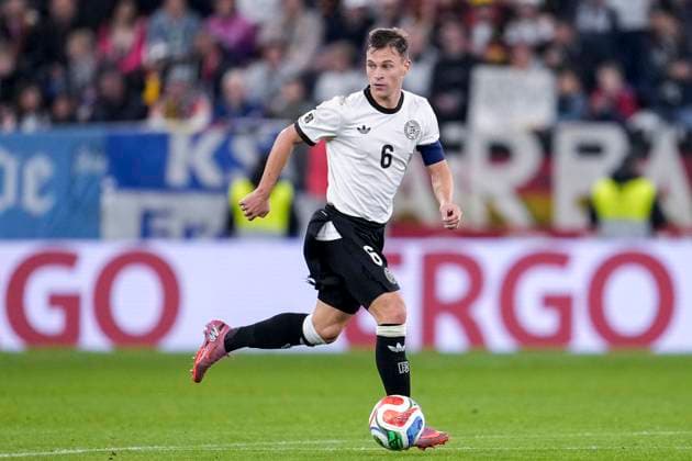 Joshua Kimmich Germany, 6, Captain , on the ball, cropped, full body, single image, single photo, action, action, 10 10 2025, Sinsheim Germany , Football, World Cup Qualification, Germany Luxembourg, THE EVENT REGULATIONS PROHIBIT ANY USE OF PHOTOGRAPHS AS IMAGE SEQUENCES AND OR QUASI VIDEOS xozx