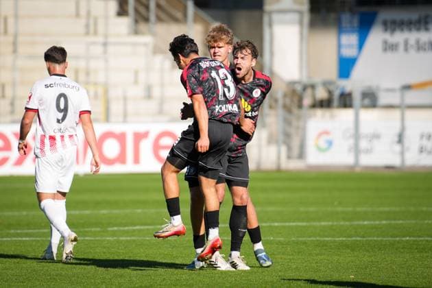 Germany, Soccer, Regionalliga Südwest, Season 2025 2026, Matchday 12 SC Freiburg II vs KSV Hessen Kassel Dreisamstadion Freiburg Emre Böyukata KSV Hessen Kassel , 13 Goal, Goal celebration, Emotions, Goal kick, Joy, Cheering, Freiburg Dreisamstadion Baden Württemberg Germany Copyright: xFINLEYxMÖRCHx