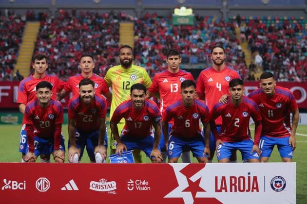 Futbol, Chile vs Peru Partido amistoso 2025 El equipo de Chile, es fotografiado, durante el partido amistoso disputado en el Estadio Bicentenario de la Florida, Santiago, Chile. 10 10 2025 Felipe Zanca Photosport Football, Chile vs Peru 2025 friendly match Chile s player team are pictured, during a friendly match at the Bicentenario Stadium in the Florida, Santiago, Chile. 10 10 2025 Felipe Zanca Photosport Chile vs Peru, amistoso 2025