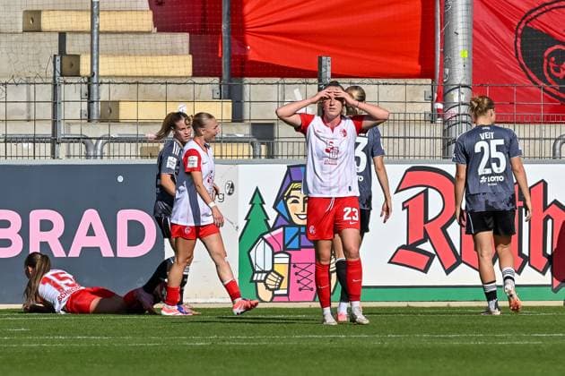 Luca Birkholz SC Freiburg Frauen, 23 mit Emotion GER, SC Freiburg Eintracht Frankfurt, Frauen Fussball, Google Pixel Frauen Bundesliga, 6 Spieltag, Saison 2025 2026, 12 10 2025 DFB REGULATIONS PROHIBIT ANY USE OF PHOTOGRAPHS AS IMAGE SEQUENCES AND OR QUASI VIDEO GER, SC Freiburg Eintracht Frankfurt, Frauen Fussball, Google Pixel Frauen Bundesliga, 6 Spieltag, Saison 2025 2026, 12 10 2025 Freiburg Copyright: xEibner-Pressefoto ThomasxHessx EP_THS