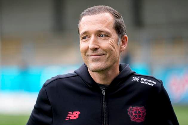 Roberto Pätzold Coach, Head Coach, B04 , single image, single photo, action, action, joy, rejoice, rejoicing, friendly, cheerful, happy, beaming, optimistic, 12 10 2025, Sinsheim Hoffenheim Germany , Football, Google Pixel Women Bundesliga, TSG 1899 Hoffenheim Bayer 04 Leverkusen, DFB DFL REGULATIONS PROHIBIT ANY USE OF PHOTOGRAPHS AS IMAGE SEQUENCES AND OR QUASI VIDEO xozx