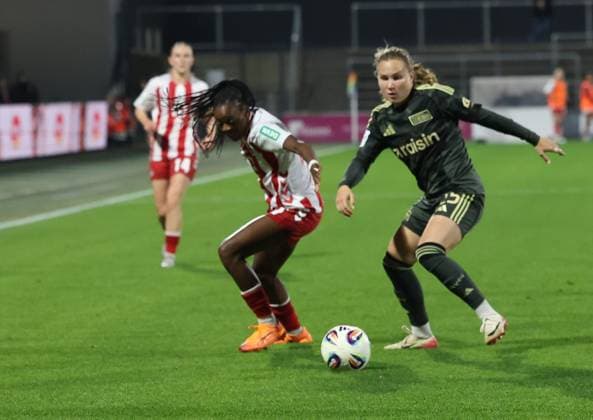 v l Lydia Andrade 1 FC Koeln 17 , Ida Heikkinen 1 FC Union Berlin 25 GER, 1 FC Koeln Frauen vs 1 FC Union Berlin Frauen, Fußball, Frauen Bundesliga, 6 Spieltag, Spielzeit 2025 2026, 12 10 2025 DFL DFB REGULATIONS PROHIBIT ANY USE OF PHOTOGRAPHS as IMAGE SEQUENCES and or QUASI VIDEO GER, 1 FC Koeln Frauen vs 1 FC Union Berlin Frauen, Football, Womens Bundesliga, Matchday 6, Season 2025 2026, 12 10 2025 Koeln Copyright: xEibner-Pressefotox xThomasxStoeckerx EP_TSR
