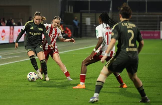 v l Ida Heikkinen 1 FC Union Berlin 25 , Carlotta Imping 1 FC Koeln 14 , Lydia Andrade 1 FC Koeln 17 , Tomke Schneider 1 FC Union Berlin 02 GER, 1 FC Koeln Frauen vs 1 FC Union Berlin Frauen, Fußball, Frauen Bundesliga, 6 Spieltag, Matchday 2025 2026, 12 10 2025 DFL DFB REGULATIONS PROHIBIT ANY USE OF PHOTOGRAPHS as IMAGE SEQUENCES and or QUASI VIDEO GER, 1 FC Koeln Frauen vs 1 FC Union Berlin Frauen, Football, Womens Bundesliga, Matchday 6, Matchday 2025 2026, 12 10 2025 Koeln Copyright: xEibner-Pressefotox xThomasxStoeckerx EP_TSR