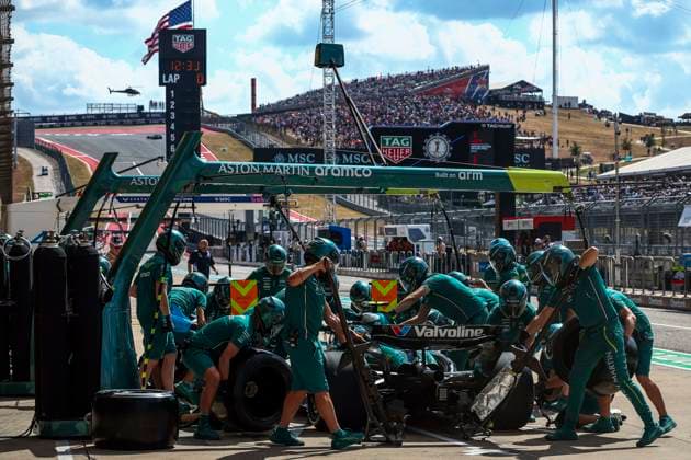F1 - UNITED STATES GRAND PRIX 2025 Aston Martin F1 Team, mechanic, mecanicien, mechanics, pitstop training during the 2025 Formula 1 United States Grand Prix, 19th round of the 2025 FIA Formula One World Championship, WM, Weltmeisterschaft from October 17 to 19, 2025 on the Circuit of the Americas, in Austin, Texas, United States of America - AustinUnited States Copyright: xEricxAlonsox