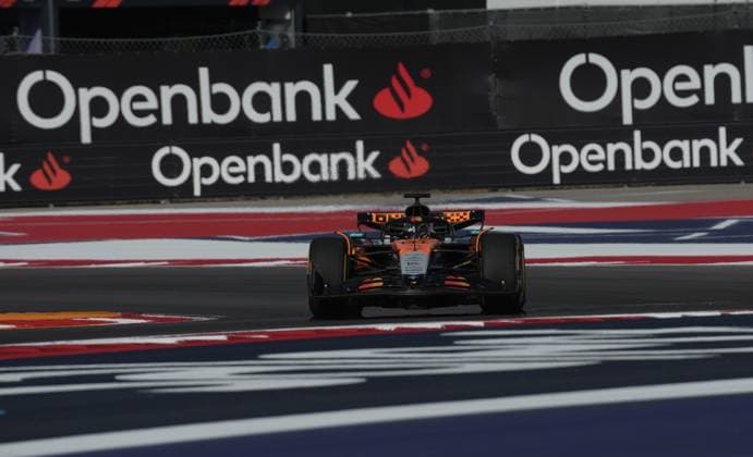 17.10.2025, Circuit of The Americas, Austin, FORMULA 1 MSC CRUISES UNITED STATES GRAND PRIX 2025 , im Bild Oscar Piastri (AUS), McLaren F1 Team (Photo by Hasan Bratic DeFodi Images) 17 10 2025, Circuit of The Americas, Austin, FORMULA 1 MSC CRUISES UNITED STATES GRAND PRIX 2025 , in the picture Oscar Piastri AUS , McLaren F1 Team Photo by Hasan Bratic DeFodi Images