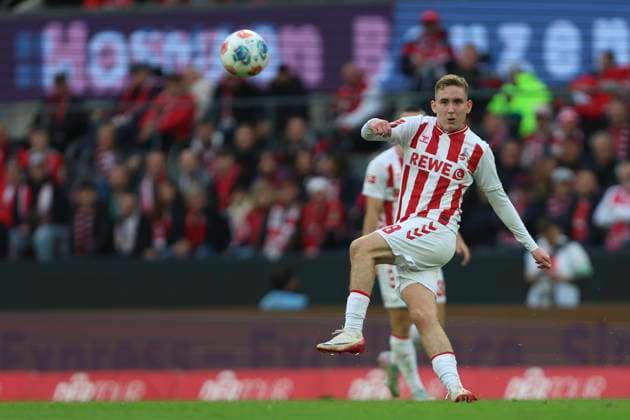 Isak Johannesson (1. FC Koeln) in Aktion, am Ball, Einzelaktion waehrend des spiels der Bundesliga zwischen 1. FC Köln und FC Augsburg, RheinEnergieSTADION am 18. October 2025 in Köln, Deutschland. (Foto von Oliver Kaelke DeFodi Images) +++ Isak Johannesson (1. FC Koeln) controls the ball during the Bundesliga match between 1. FC Köln and FC Augsburg at RheinEnergieSTADION on October 18, 2025 in Köln, Germany. (Photo by Oliver Kaelke DeFodi Images) DFL regulations prohibit any use of photographs as image sequences and or quasi-video. (Photo by Oliver Kaelke DeFodi Images) Isak Johannesson 1 FC Koeln in action, on the ball, single action during the Bundesliga match between 1 FC Köln and FC Augsburg, RheinEnergieSTADION on October 18, 2025 in Köln, Germany Photo by Oliver Kaelke DeFodi Images Isak Johannesson 1 FC Koeln controls the ball during the Bundesliga match between 1 FC Köln and FC Augsburg at RheinEnergieSTADION on October 18, 2025 in Köln, Germany Photo by Oliver Kaelke DeFodi Images DFL regulations prohibit any use of photographs as image sequences and or quasi video Photo by Oliver Kaelke DeFodi Images