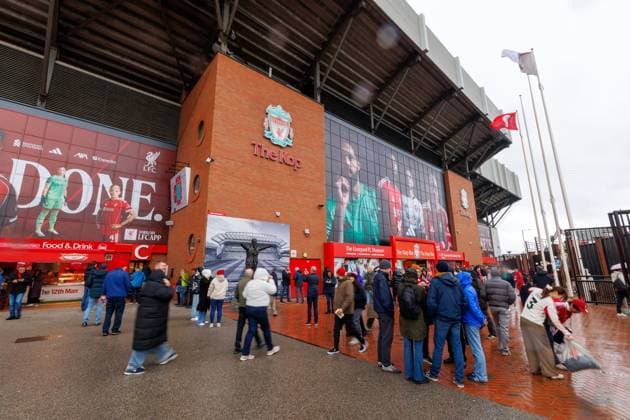 A general view outside the ground ahead of the game. Liverpool v Manchester United, ManU Premier League, Football, Anfield, Liverpool, UK - 19 Oct 2025Liverpool Anfield United Kingdom EDITORIAL USE ONLY No use with unauthorised audio, video, data, fixture lists, club league logos or live services. Online in-match use limited to 120 images, no video emulation. No use in betting, games or single club league player publications. Copyright: xRyanxBrowne Shutterstockx 15548302e