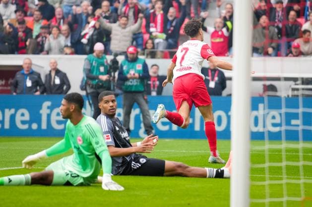 Germany, Football, 1 Bundesliga, Season 2025 2026, Matchday 7 SC Freiburg vs Eintracht Frankfurt Europa Park Stadion Freiburg Derry Scherhant SC Freiburg 7 Goal, Goal celebration, Emotions, Goal kick, Joy, Cheering, Freiburg Europa Park Stadion Baden Württemberg Germany Copyright: xFINLEYxMÖRCHx