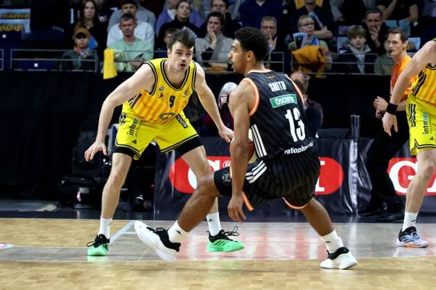 DEU, BBL POkal, ALBA vs Rathiofarm Ulm, 19 10 2025, Max Schmeling Halle, Berlin, DEU, BBL POkal, ALBA vs Rathiofarm Ulm, in the picture JONAS MATTISSECK ALBA Berlin 9 , Mark Smith ratiopharm Ulm 13 nordphotoxGmbHx xEngler nph00076