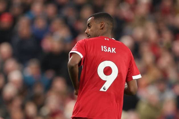Alexander Isak of Liverpool Liverpool v Manchester United, ManU Premier League, Football, Anfield, Liverpool, UK - 19 Oct 2025Liverpool Anfield United Kingdom EDITORIAL USE ONLY No use with unauthorised audio, video, data, fixture lists, club league logos or live services. Online in-match use limited to 120 images, no video emulation. No use in betting, games or single club league player publications. Copyright: xRyanxBrowne Shutterstockx 15548302br