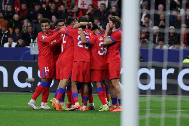 GER, UEFA CL, matchday 3, league phase, Bayer 04 Leverkusen GER vs Paris Saint Germain FRA , 21 10 2025, BayArena, Leverkusen, GER, UEFA CL, matchday 3, league phase, Bayer 04 Leverkusen GER vs Paris Saint Germain FRA , , pictured 1 0 for Paris goal celebration jubilation, Bradley Barcola Paris 29 , Dà sirà Douà Paris 14 , Warren Zaïre Emery Paris 33 , Dà sirà Douà Paris 14 , Nuno Mendes Paris 25 , nordphotoxGmbHx xMeuter nph00351