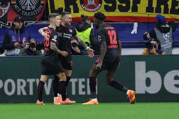 GER, UEFA CL, matchday 3, league phase, Bayer 04 Leverkusen GER vs Paris Saint Germain FRA , 21 10 2025, BayArena, Leverkusen, GER, UEFA CL, matchday 3, league phase, Bayer 04 Leverkusen GER vs Paris Saint Germain FRA , , pictured 11 meter goal by Aleix Garcia Leverkusen 24 , goal celebration jubilation, with Ãlex Grimaldo Leverkusen 20 , Edmond Tapsobsa Leverkusen 12 , nordphotoxGmbHx xMeuter nph00351