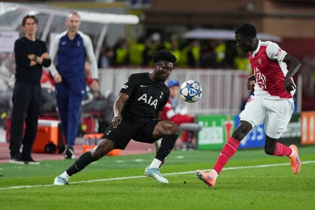 Mohammed Kudus of Tottenham tries to cut inside Monaco v Tottenham Hotspur, UEFA Champions League, Group Stage, Football, Stade Louis II, Monaco - 22 Oct 2025Monaco Stade Louis II Monaco EDITORIAL USE ONLY No use with unauthorised audio, video, data, fixture lists, club league logos or live services. Online in-match use limited to 120 images, no video emulation. No use in betting, games or single club league player publications. Copyright: xDavexWinter Shutterstockx 15552361bj