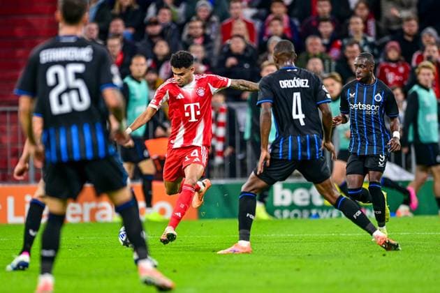 Luis DIAZ FC Bayern München, FCB, 14 scores to 3 0, Aleksandar STANKOVIC Club Brugge, 25 Joel ORDONEZ Club Brugge, 4 Carlos FORBS Club Brugge, 9 , 22 10 2025, Munich Germany , Football, UEFA Champions League, League Phase, FC Bayern München Club Brugge, THE EVENT REGULATIONS PROHIBIT ANY USE OF PHOTOGRAPHS AS IMAGE SEQUENCES AND OR QUASI VIDEOS xslx