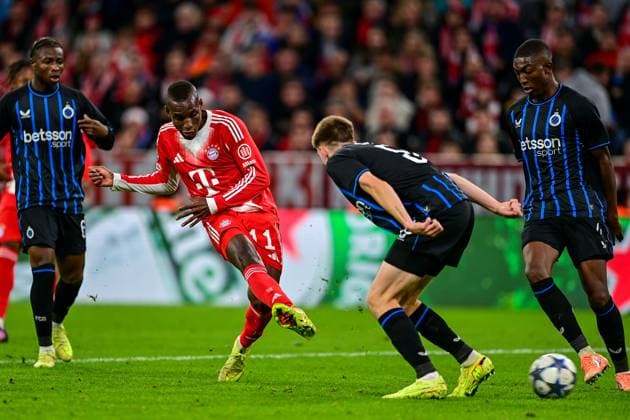 v li Mamadou DIAKHON Club Brugge, 67 Nicolas JACKSON FC Bayern München, FCB, 11 pulls away, shot on goal, Jorne SPILEERS Club Brugge, 58 Joel ORDONEZ Club Brugge, 4 , 22 10 2025, Munich Germany , Football, UEFA Champions League, League Phase, FC Bayern München Club Brugge, THE EVENT REGULATIONS PROHIBIT ANY USE OF PHOTOGRAPHS AS IMAGE SEQUENCES AND OR QUASI VIDEOS xslx