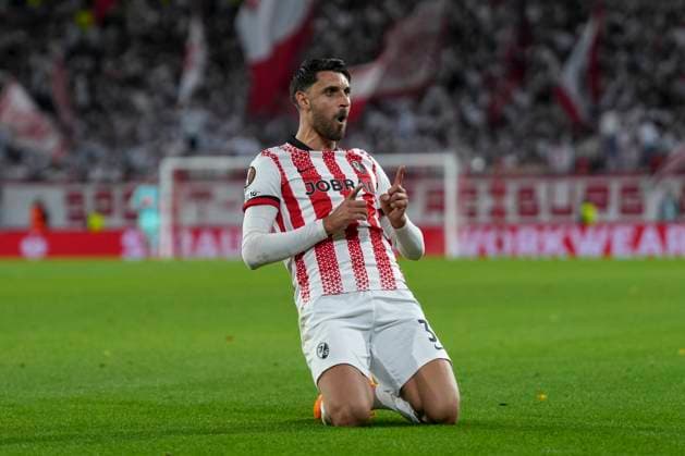 Vincenzo Grifo SC Freiburg, 32 scores from free kick, goal celebration, emotions, goal shot, goal, goal, goal, Germany, football, UEFA Europa League, matchday 3, league phase, 2025 2026, SC Freiburg vs FC Utrecht, 23 10 2025, Europa Park Stadion, Freiburg, Germany Freiburg Europa Park Stadion Baden Württemberg Germany Copyright: xArnexAmbergx