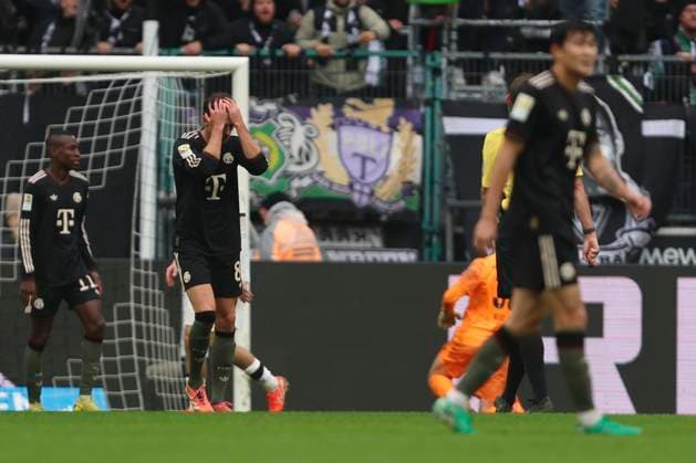 Leon Goretzka (FC Bayern München) ist enttaeuscht, gestikuliert, Gestik waehrend des spiels der Bundesliga zwischen Borussia Mönchengladbach und FC Bayern München, Stadion im Borussia-Park am 25. October 2025 in Mönchengladbach, Deutschland. (Foto von Oliver Kaelke DeFodi Images) +++ Leon Goretzka (FC Bayern München) looks dejected, gestures during the Bundesliga match between Borussia Mönchengladbach and FC Bayern München at Stadion im Borussia-Park on October 25, 2025 in Mönchengladbach, Germany. (Photo by Oliver Kaelke DeFodi Images) DFL regulations prohibit any use of photographs as image sequences and or quasi-video. (Photo by Oliver Kaelke DeFodi Images) Leon Goretzka FC Bayern München is disappointed, gestures during the Bundesliga match between Borussia Mönchengladbach and FC Bayern München at Stadion im Borussia Park on October 25, 2025 in Mönchengladbach, Germany Photo by Oliver Kaelke DeFodi Images Leon Goretzka FC Bayern München looks dejected, gestures during the Bundesliga match between Borussia Mönchengladbach and FC Bayern München at Stadion im Borussia Park on October 25, 2025 in Mönchengladbach, Germany Photo by Oliver Kaelke DeFodi Images DFL regulations prohibit any use of photographs as image sequences and or quasi video Photo by Oliver Kaelke DeFodi Images