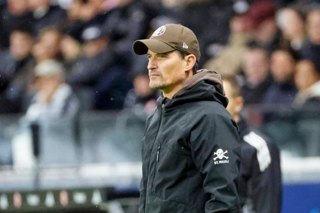 Alexander Blessin FC St Pauli, Coach , Germany, Football, 1 Bundesliga, Matchday 8, 2025 2026, Eintracht Frankfurt vs FC St Pauli, 25 10 2025, Deutsche Bank Park, Frankfurt am Main, Germany Frankfurt am Main Deutsche Bank Park Hessen Germany Copyright: xGrantxHubbsx