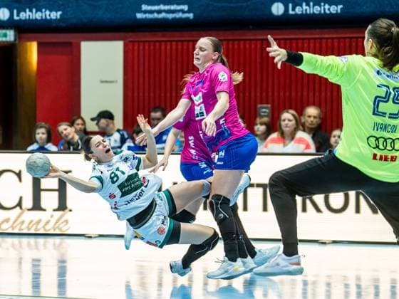 Lea Neubrander Frisch Auf Women, 81 on throw, Sport Union Neckarsulm vs Frisch Auf Goeppingen, Handball, 1 Bundesliga, Season 2025 2026, 25 10 2025 Sport Union Neckarsulm vs Frisch Auf Goeppingen, Handball, 1 Bundesliga, Season 2025 2026, 25 10 2025 Neckarsulm Copyright: xEibner-Pressefoto MichaelxSchmidx EP_MST